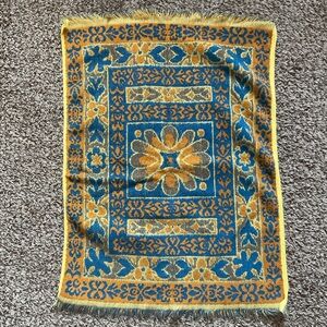 Vintage 1970’s Tastemaker Floral Jacquard Cotton Hand Towel
